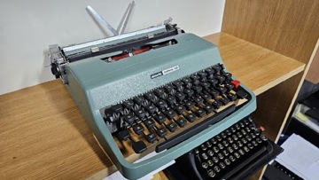 Maszyna do pisania Olivetti Lettera 32