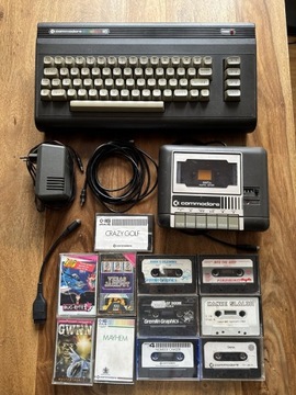 Commodore 16 - zestaw z magnetofonem, zasilaczem, przejściówką joy i grami