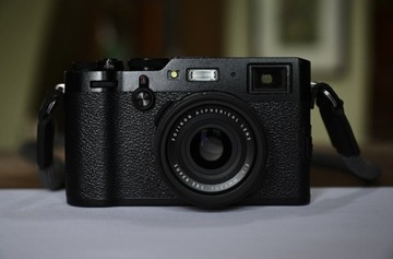 Fujifilm X100F w dobrym stanie 