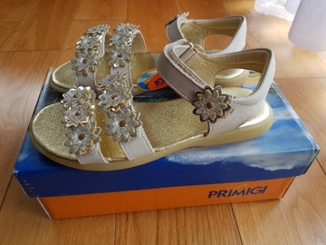 Sandałki dziecięce Primigi R33
