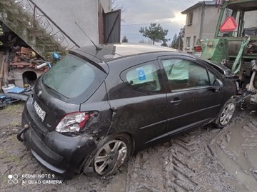 Sprzedam peugeot 207 1,6  w całości lub na części