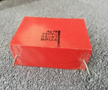 Kondensator foliowy 4,7 uF 250V audio Miflex