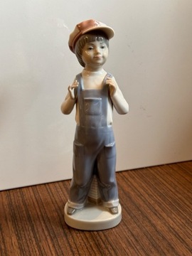 LLADRO Śliczna figurka porcelanowa chłopiec 