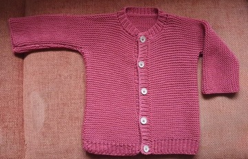 Sweterek i opaska robione ręcznie na drutach