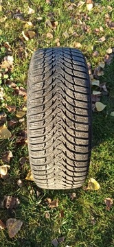 Opona zimowa 215/50 R17 1st