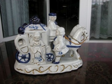 porcelanowa figurka karoca 