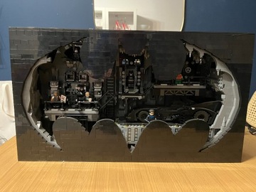 LEGO DC 76252 Jaskinia Batmana w ramce
