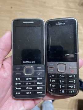 Dwa telefony nokia i samsung