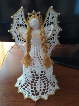Aniołek z kordonka ręcznie robiony - z warkoczami