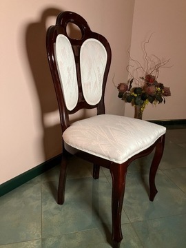 Stylowe włoskie krzesło