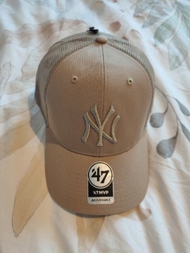 NOWA czapka New York Yankees 47 brand beżowa 