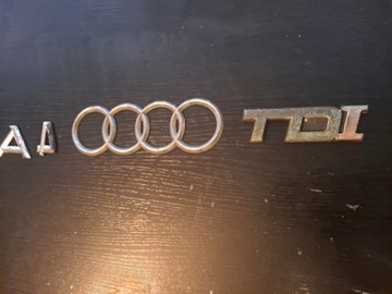 Napis audi A4 tdi 