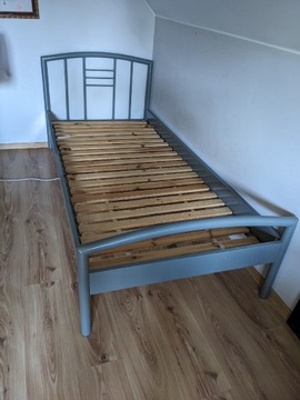Łóżko z materacem 200x90 200 X 90