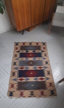 Przedwojenny wełniany kilim 