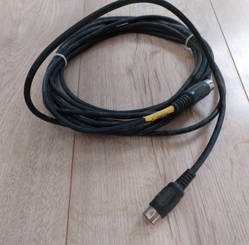 Kabel audio łączący Commodore C64 z stacją