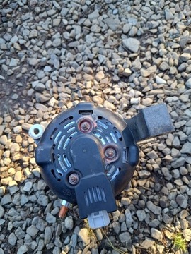 Alternator Volvo V50 2.4 benzyna 