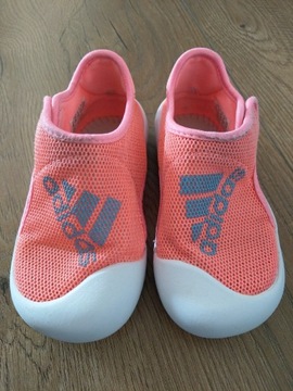 Adidas sandałki dziecięce tkanina różowy kapcie 26