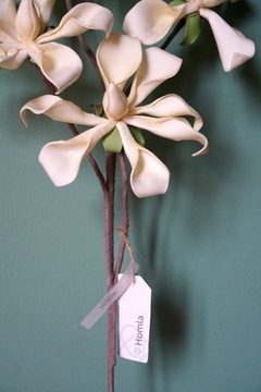 Sztuczna gałązka magnolii Homla wiosna