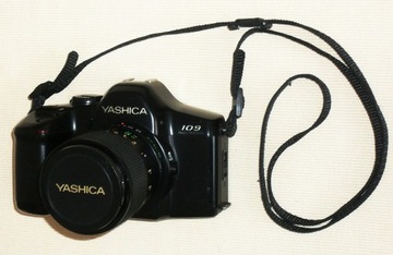 Analogowy aparat lustrzanka YASHICA 109 MP 35-70mm