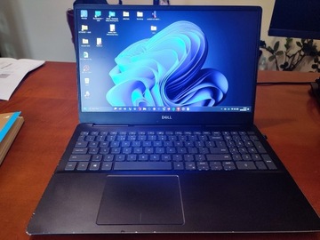 Laptop Dell Vostro 15 7590