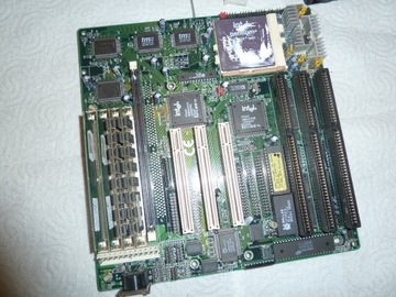 Płyta na socket 7. Intel PCIset SB82437VX SB82371S