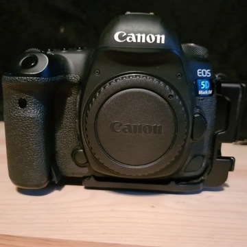 Canon EOS 5D MARK IV