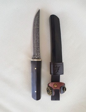 Przepiękny nóż ze stali damasceńskiej