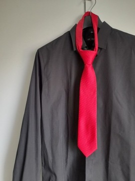 Czerwony męski krawat