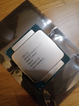 Procesor Intel Xeon E5-2620 V3 - stan idealny!