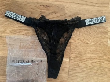 Czarne koronkowe stringi Victoria's Secret