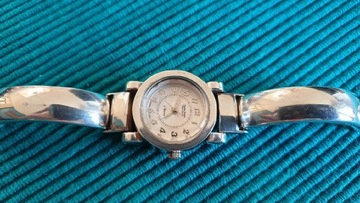 Srebrny elegancki zegarek 