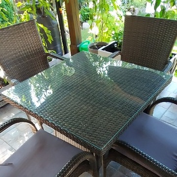 stol ogrodowy ratanowy ,kolor szary 