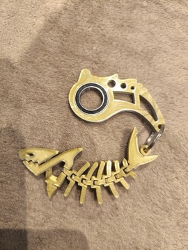 Brelok Keyrambit keyspinner+Rekinek Gold Silver 