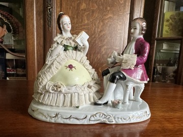 Porcelanowa figurka vintage para dworska 
