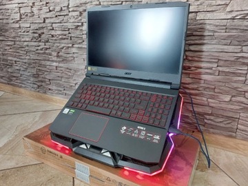 Acer nitro 5 intel i5 geforce 1650 plus podkladka 