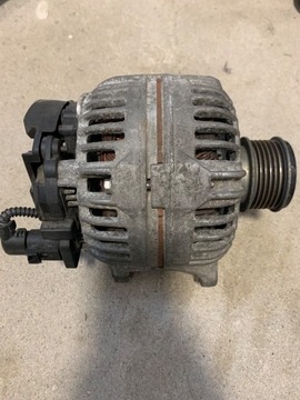 Alternator samochodowy 