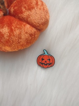 Przypinka pin dynia Halloween alternative punk 