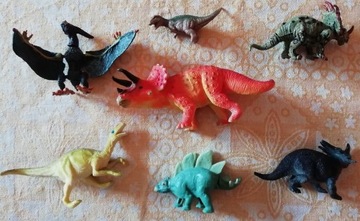 7x DINOZAURY figurki + TORBA z TREXem ZESTAW 