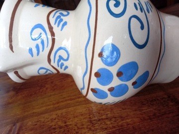 ceramiczny gliniany dzbanek wazon z uchem rękodzie