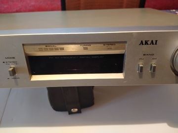 Akai at-k22 FM AM stereo tuner