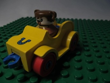 LEGO DUPLO samochód zółty