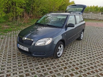 Śliczna Skoda fabia 2 kombi Alu 15  niski przebieg