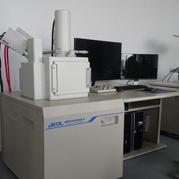 Skaningowy Mikroskop Elektronowy JEOL