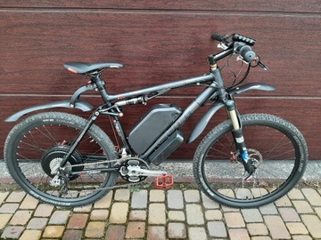 Cube elektryczny full ebike fox