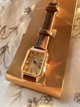 Damski zegarek kolor: złoty 
