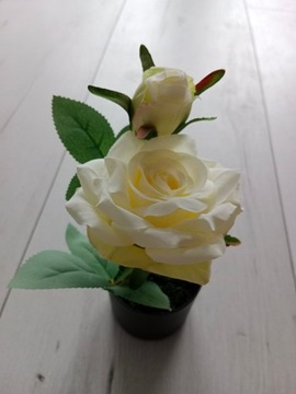 Róża sztuczna biała kwiat w doniczce 24 cm kwiaty