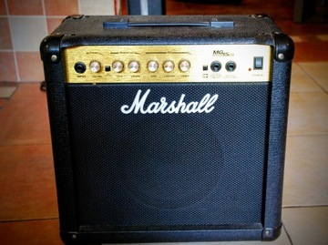 Wzmacniacz gitarowy Marshall MG15G