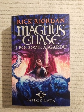 Książka pt. "Magnus Chase i bogowie Asgardu"