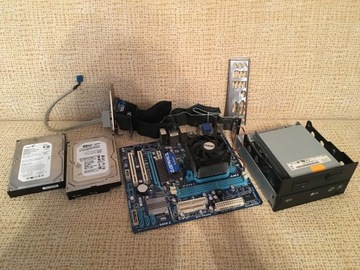 GA-880GM-D2H DDR3, AMD Athlon II, 2x250GB, cd-rom