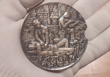 Medal PTAiN 1981 - Powstanie Warszawskie